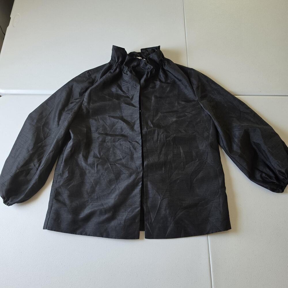 Chicos Jacket Top Medium Black Taffeta Lightweight Stand Collar Contemporary